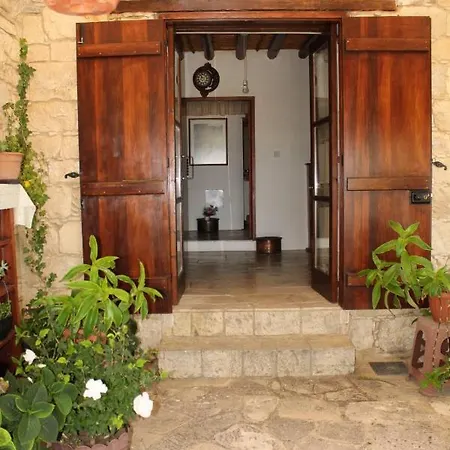 Georgia's House Fíti